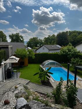 Foto - Exklusive Doppelhaushälfte mit Pool, PV, Sauna