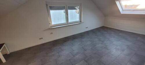 Foto - Schöne, sonnige und helle 2-Zimmer DG-Wohnung mit Einbauküche