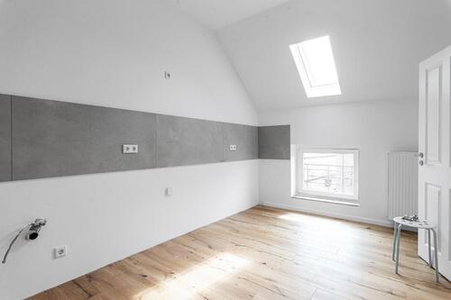 Foto - ***Traumhafte 2-Zimmer-Wohnung mit Einbauküche im DG***