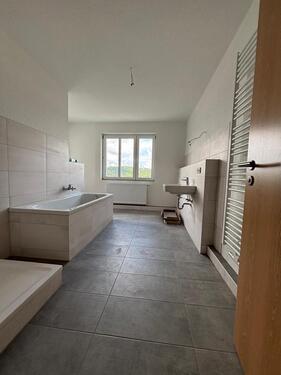 Foto - 1,5-Raum-Wohnung mit sehr großem Badezimmer, Balkon und offener Wohnküche - ab sofort!