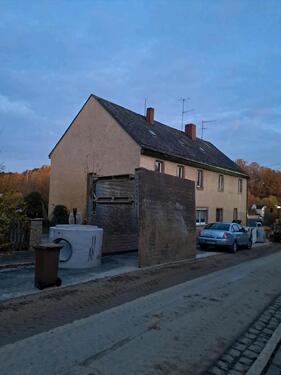 Foto - 12 Zimmer Bauernhaus, Landhaus zum Kaufen in Schirnding