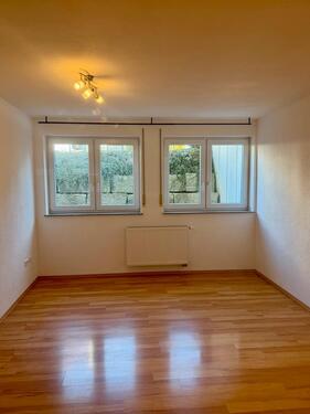 Foto - Attraktive 2-Zimmer-Souterrain-Wohnung in zentraler Lage