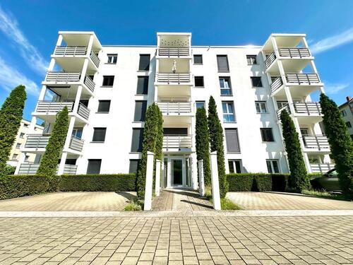 Foto - Zentrale neuwertige 4 Zimmerwohnung mit eigenem Garten