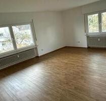 Schöne helle 3,5 Zimmerwohnung mit Balkon in Gießen-Kleinlinden