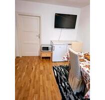 Zimmer zu untermieten - 600,00&nbsp;EUR Kaltmiete, ca.&nbsp; 48,00&nbsp;m&sup2; in München (PLZ: 81671) Ramersdorf-Perlach