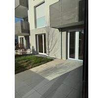 Erstbezug: Barrierefreie 3-Zi. Whg. Inkl Küche und 2 Parkplätzen - Brackenheim