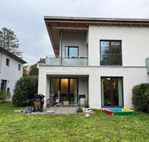 Ruhig gelegene 3-Zimmerwohnung mit eigenem Garten - Hamburg Wandsbek