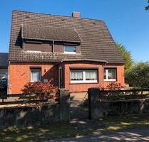 Schönes Haus mit Doppelgarage auf 1200 qm zu verkaufen - Kirchgellersen