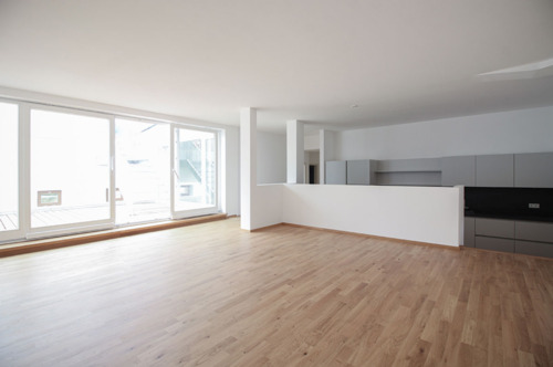 Foto - Von privat: Tolle Dachgeschosswohnung - schöne Villa am Wasser