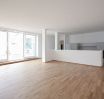 Von privat: Tolle Dachgeschosswohnung - schöne Villa am Wasser - Potsdam Krampnitz