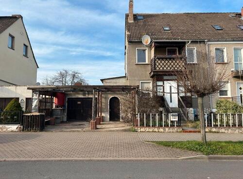 Foto - Doppelhaushälfte mit großem Garten und Poolhaus
