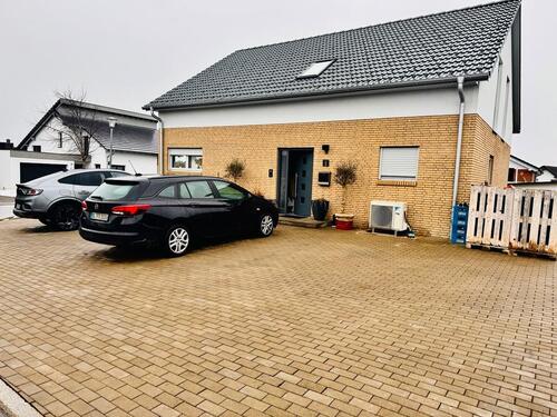 Foto - Einfamilienhaus in Hossingen – 5 Schlafzimmer, A+, KfW-55,