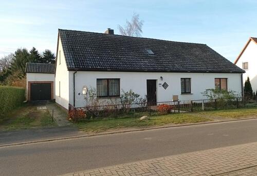 Foto - Einfamilienhaus mit Einliegerwohnung - Provisionsfrei