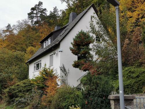 Foto - Bad BerneckLkrs. Bayreuth Wohnhaus in schöner Hanglage am Waldr