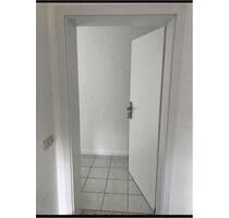 Moderne helle Wohnung MG Ohler 110 qm Balkon Garage Keller - Mönchengladbach West