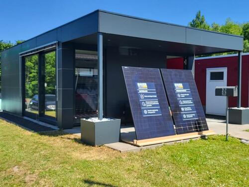 Foto - Bürocube Pavillon in der Ausstellung: 'Eigenheim & Garten'
