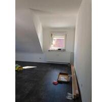 Drei Zimmer DG Wohnung - 1.050,00&nbsp;EUR Kaltmiete, ca.&nbsp; 56,00&nbsp;m&sup2; in Stuttgart (PLZ: 70439) Neuwirtshaus