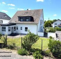 Verkehrszentral, sofort bezugsfertig, provisionsfrei, freistehend - Lohmar