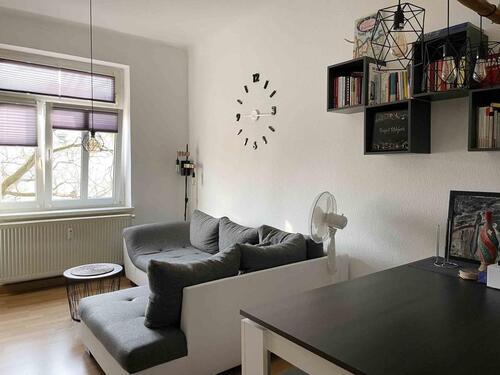 Foto - Einzigartig und mit Potential für Sommeratelier. 2 Zimmer, Küche, Minibad nahe Burg Giebichenstein und Saale
