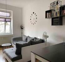 Einzigartig und mit Potential für Sommeratelier. 2 Zimmer, Küche, Minibad nahe Burg Giebichenstein und Saale - Halle (Saale) Am Wasserturm/Thaerviertel