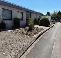 Exklusiver Architekten-Bungalow mit Traumgarten (1000m²) - Lage