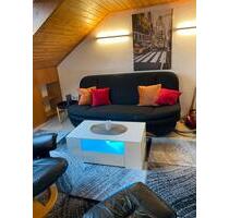 Möblierte Dachgeschoss Wohnung - 700,00 EUR Kaltmiete, in Karlsruhe (PLZ: 76189) Daxlanden