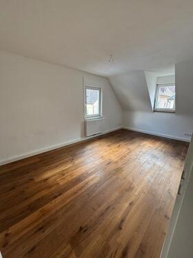 Foto - Kernsanierte 2 Zimmer Wohnung mit modernem Bad und Echtholzparket