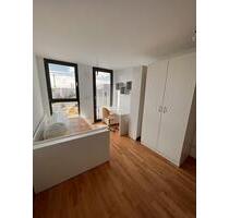 Attraktive 1-Zimmer Wohnung mit EBK in Adlershof (Treptow) Berlin