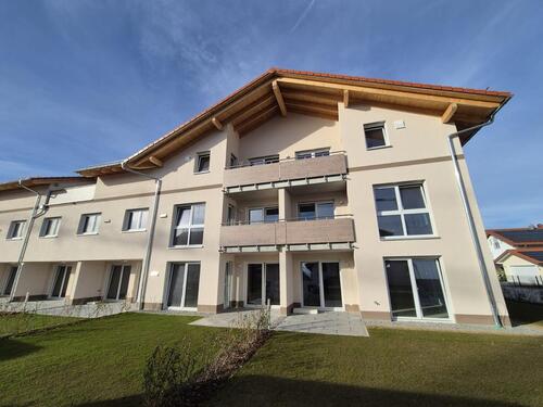 Foto - Erstbezug 3-Zimmer-Wohnung im Vierseithof: Whg. 30 mit EBK, Terrasse, Garten und Tiefgarage