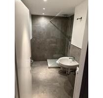 Modernes Apartment mit Balkon - frisch renoviert und möbliert - Meerbusch Necklenbroich