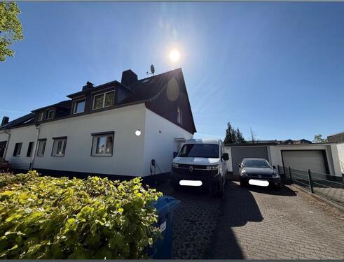 Foto - Moderne DHH mit großem Garten, Werkstatt & 718 m² Grundstück