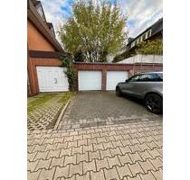 2 Stellplätze Garage + Außen Leostrasse Niederkassel Oberkassel - Düsseldorf