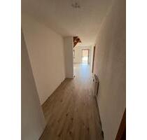 Teilsanierte 3,5 Zimmer Wohnung mit Balkon in Bisingen