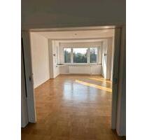 Traumhafte 3.5 4.5 Zimmer Wohnung am Revierpark Mattlerbusch - Duisburg Hamborn