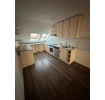 Sanierte DG Wohnung 4 Zimmer, 2 Bäder, große Wohnküche, Glasfaser - Braunschweig Nordstadt