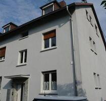 Mehrfamilienhaus in schöner Lage mit großem Garten - Frankfurt am Main Sindlingen