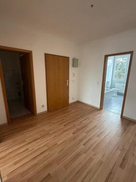 Foto - 3-Raum-Wohnung im 1. OG - 436,00&nbsp;EUR Kaltmiete, ca.&nbsp; 72,80&nbsp;m&sup2;
