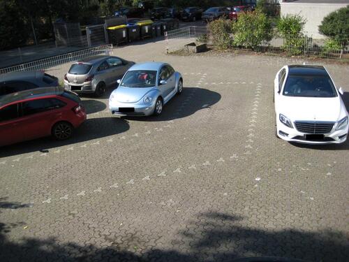 Foto - Mehr als 10 Parkplätze für Firmen, Gewerbe, Flotte, Fahrzeug