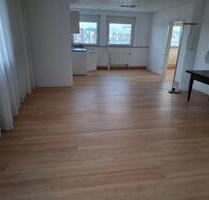 Helle , gepflegte Büroetage zu Vermieten - Dettingen unter Teck