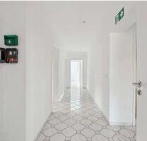 Großzügige Wohnung zu vermieten - Singhofen