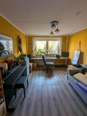 Foto - Zwei Zimmer (55qm) in einer großen Wohnung, Zwischenmiete April