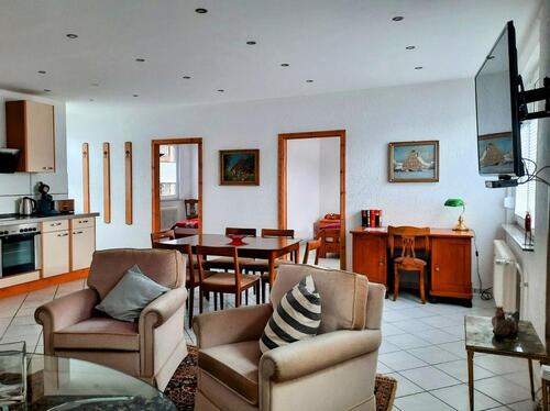 Foto - Dreizimmerwohnung in Fellbach - 1.200,00&nbsp;EUR Kaltmiete, ca.&nbsp; 80,00&nbsp;m&sup2;
