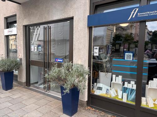 Foto - Platz für Nageldesignerin - 420,00 EUR Kaltmiete,