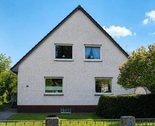 Großzügiges Einfamilienhaus mit Vollkeller und Doppelgarage - Klein Wesenberg