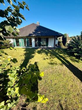 Foto - Modernisiertes Einfamilienhaus mit Garten, Garage & Fußbodenheiz.