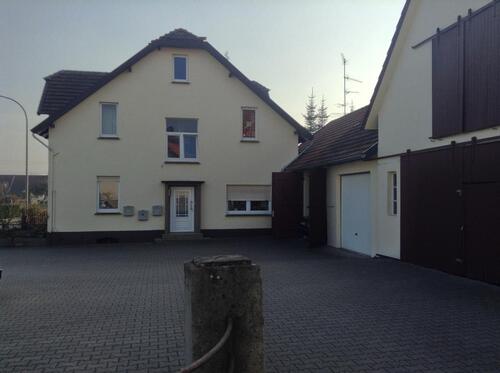 Foto - Großzügige Erdgeschosswohnung mit Einliegerwohnung