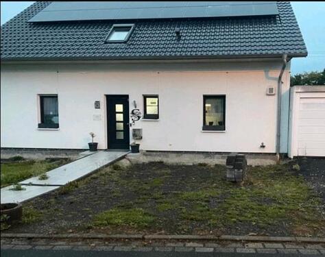 Foto - Einfamilienhaus mit ca 2400m² Garten