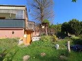 Foto - Garten mit massiven Haus und Ofen. Pachtgarten