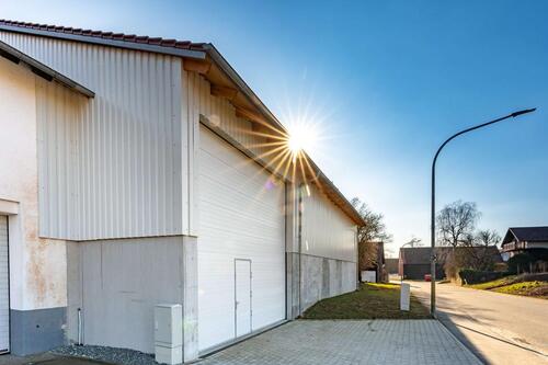 Foto - *Neuwertige Lagerhalle zwischen Straubing und Plattling*