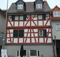 Helle 2-Zimmer-Wohnung mit Einbauküche in zentraler Lage von Bad - Bad Soden am Taunus